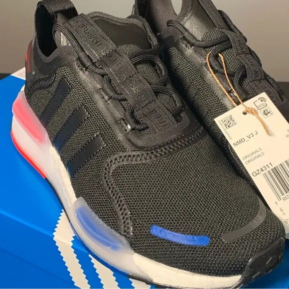 ADIDAS ORIGINALS NMD_R1 V3 SZ 7 Youth