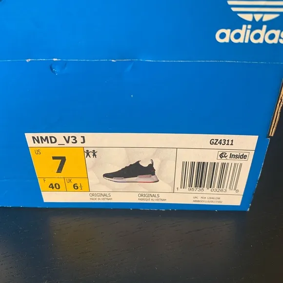 ADIDAS ORIGINALS NMD_R1 V3 SZ 7 Youth