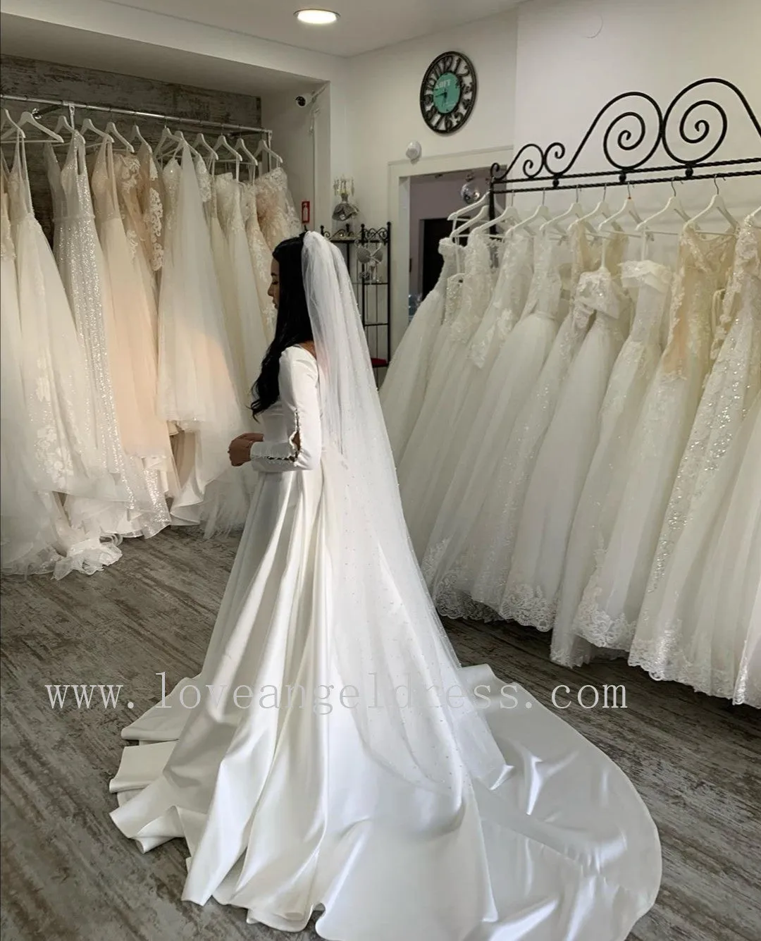 Buttons Sleeve Satin Modest Wedding Gowns with Boat Neck
