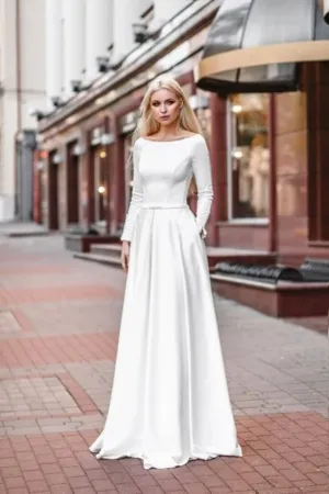 Chic Satin Long Sleeves Bride Dresses with Pockets