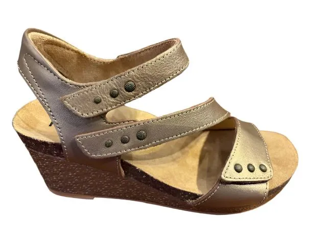 CLEARANCE - Halsa - Giselle