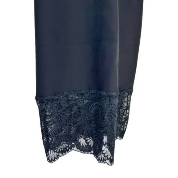Commando Sexy and Smooth Lace Trim Back Slip V Neck Shapewear Size M