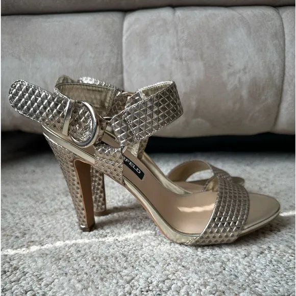 Karl Lagerfeld Paris Women's Cieone Leather Ankle Strap Heels Size 7 Gold EUC!!