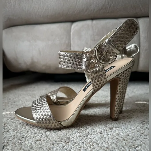 Karl Lagerfeld Paris Women's Cieone Leather Ankle Strap Heels Size 7 Gold EUC!!