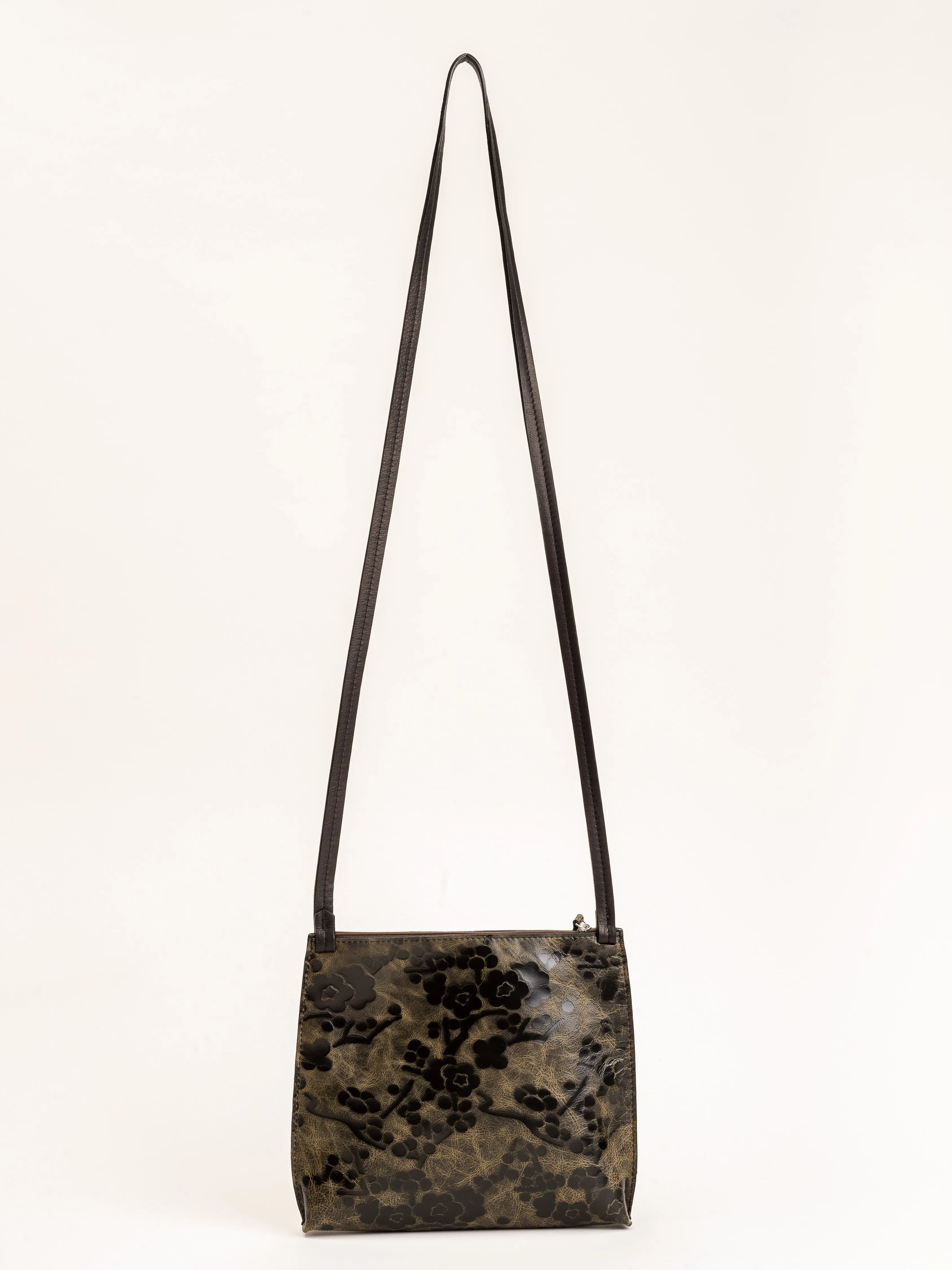 large strappy pouch - hazel blossom