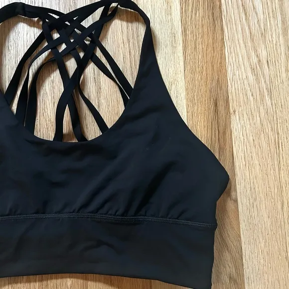 LULULEMON free to be moved strappy sports bra black size 10