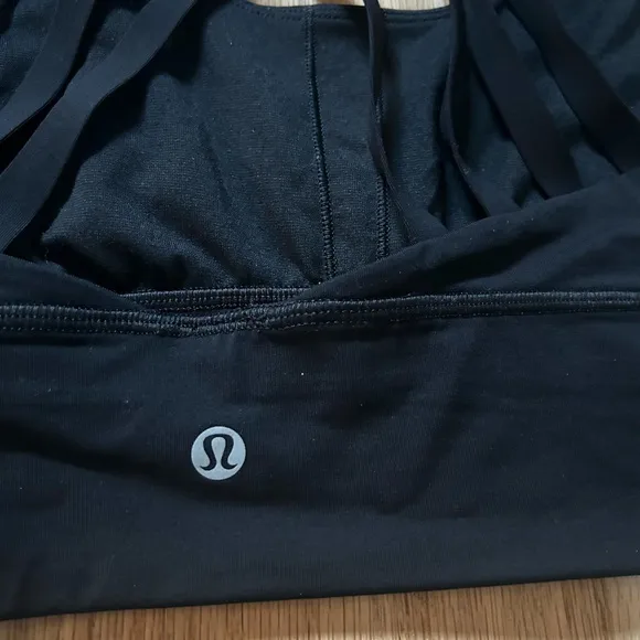 LULULEMON free to be moved strappy sports bra black size 10