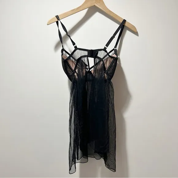 New Victoria’s Secret Strappy Lace Tulle Babydoll Nightie Lingerie Size 36D NWT