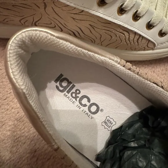 New Women's Igi &amp; Co Sneakers size 9.5