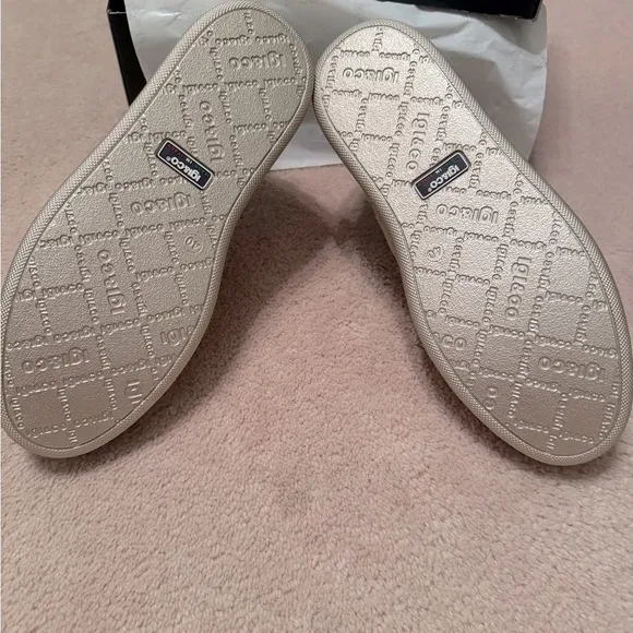 New Women's Igi &amp; Co Sneakers size 9.5