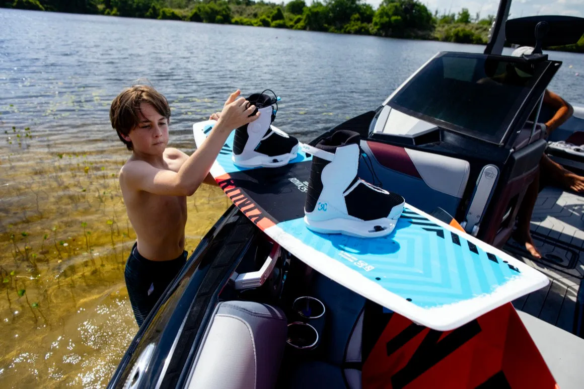 Ronix District 129 with Vision Pro Wakeboard Package 2025