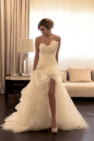 Sexy Ruffles Sweetheart Sleeveless Wedding Dress With Beading WD031