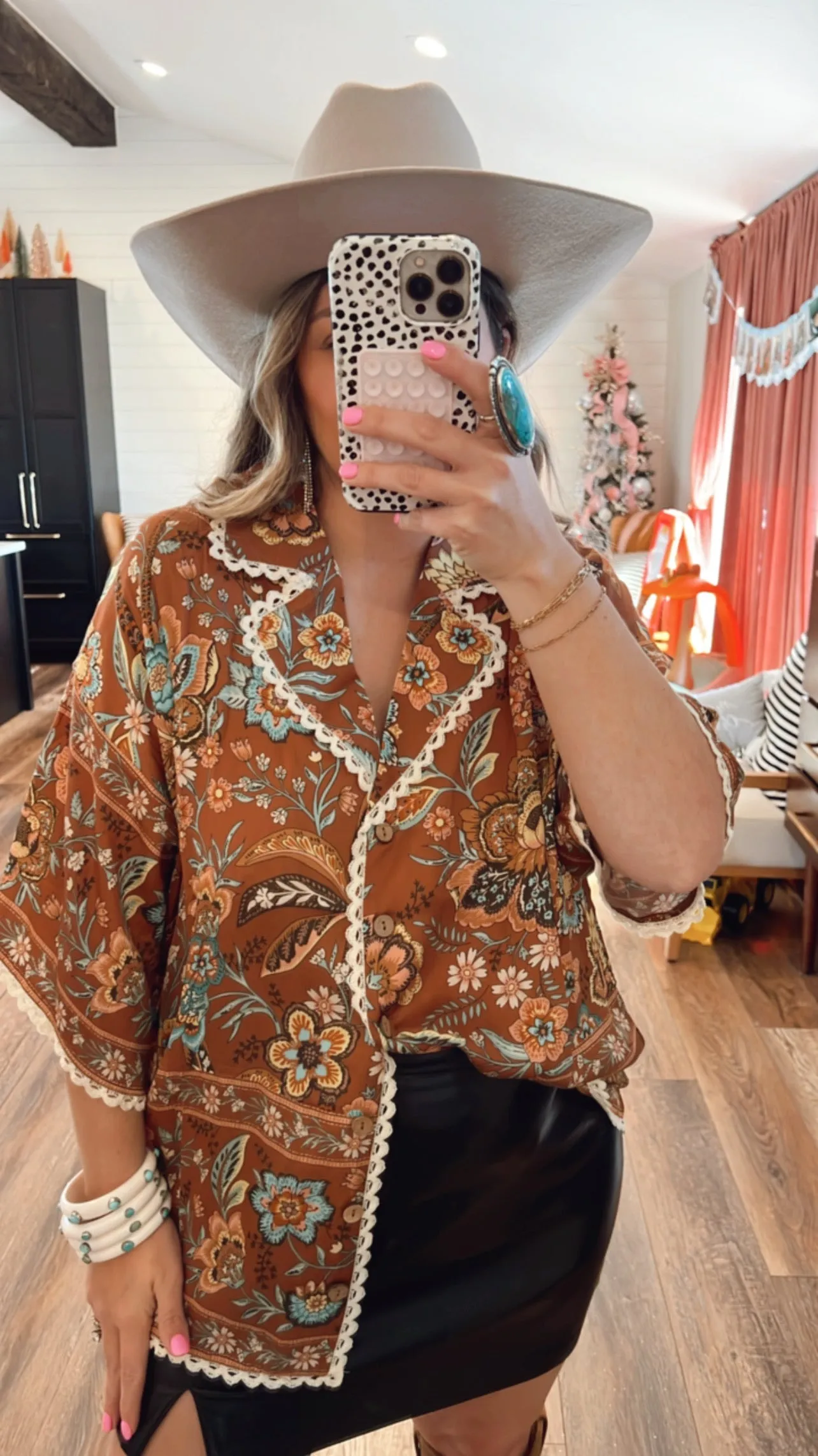 {Spell} Mojave Lily Shirt - Amber