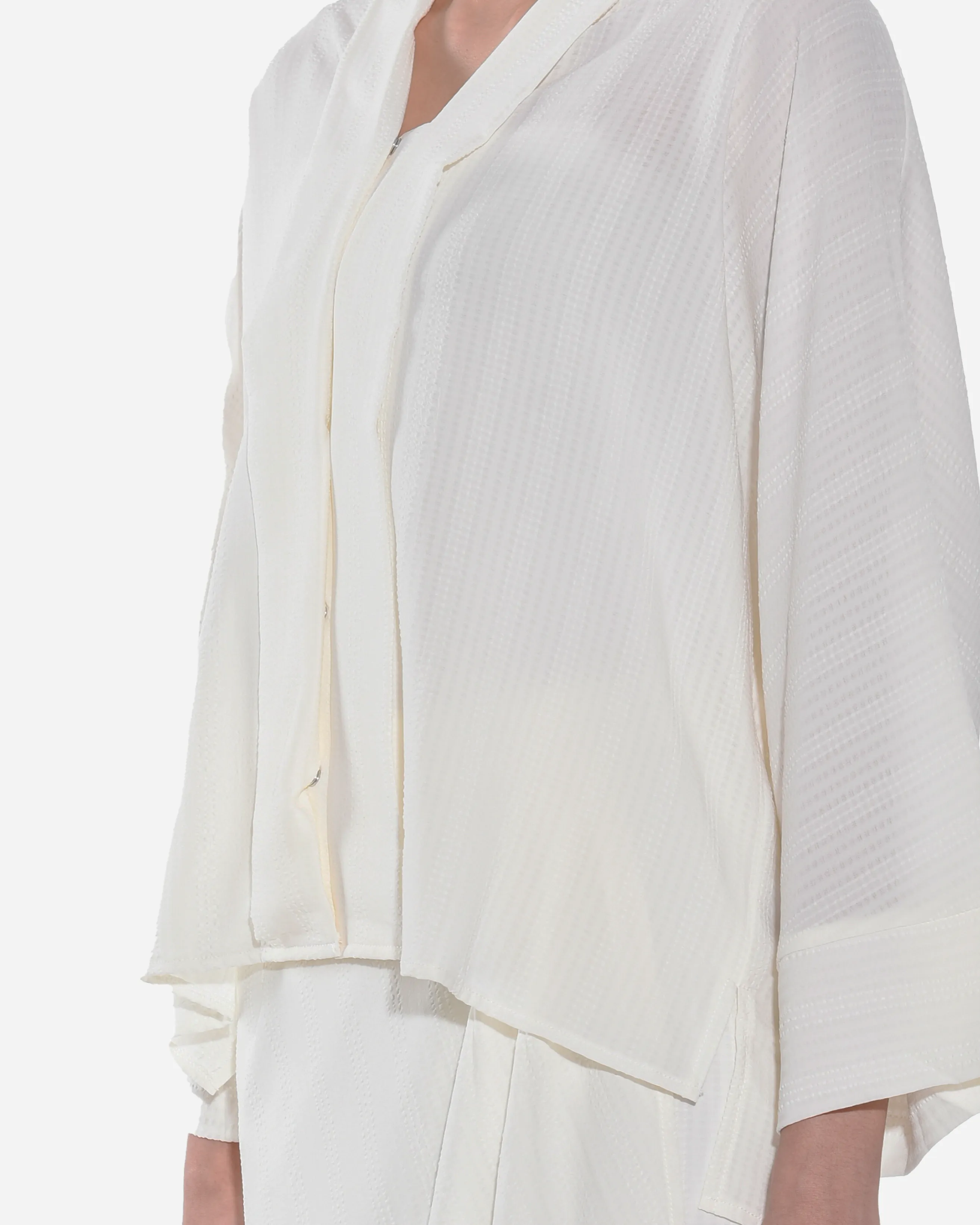 STELLA SET IN WHITE