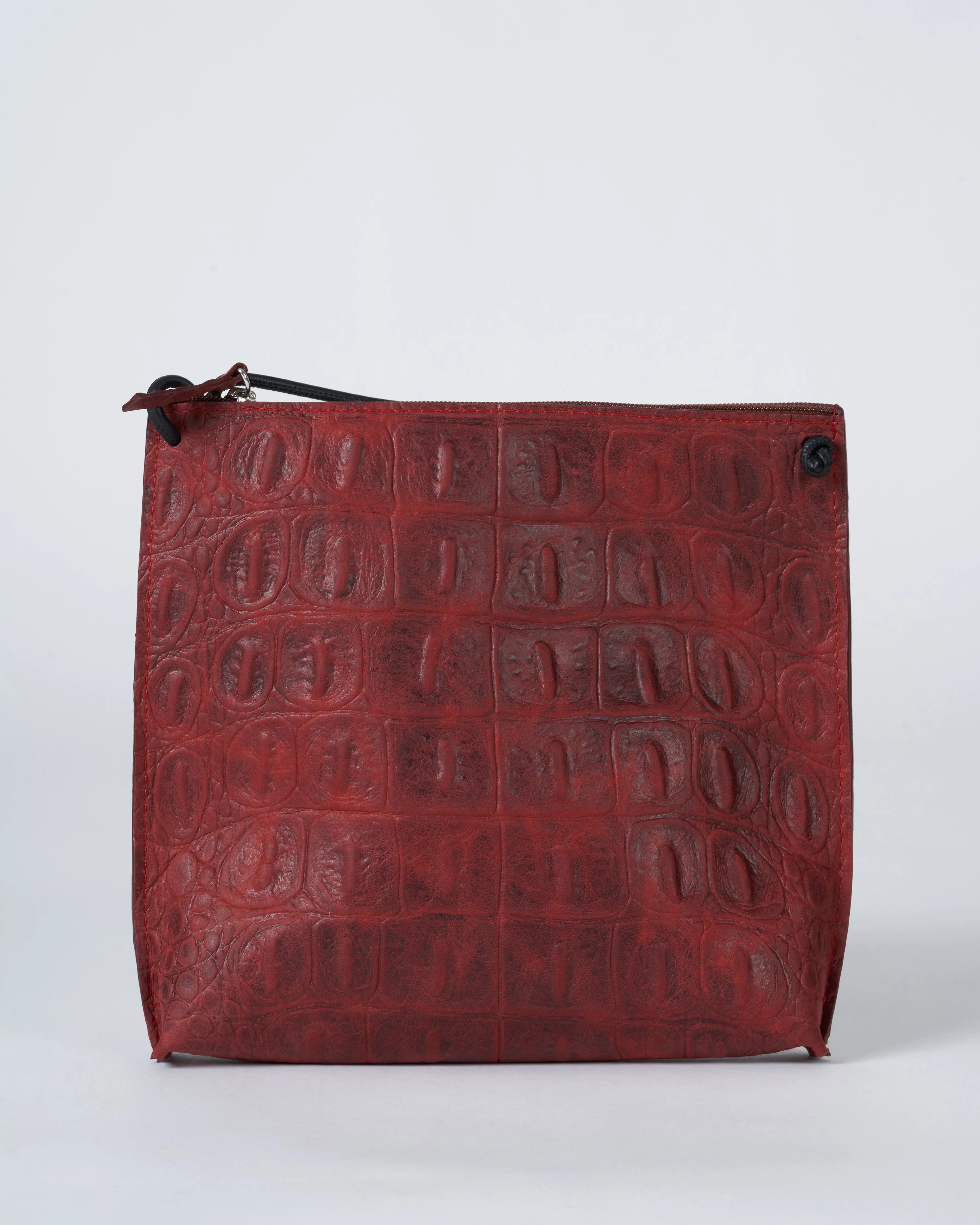strappy pouch - red gator