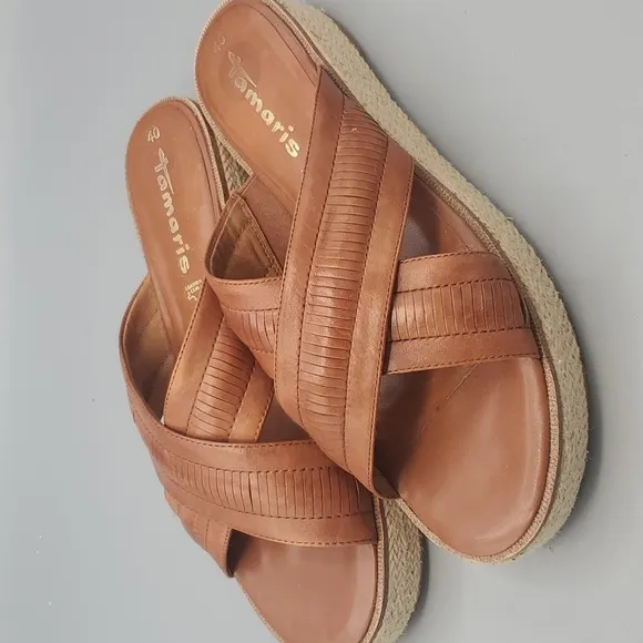 Tamaris Leather Slip Touch it footbed on size 40 or US 9