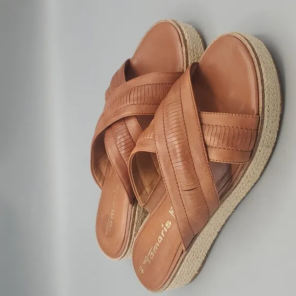 Tamaris Leather Slip Touch it footbed on size 40 or US 9