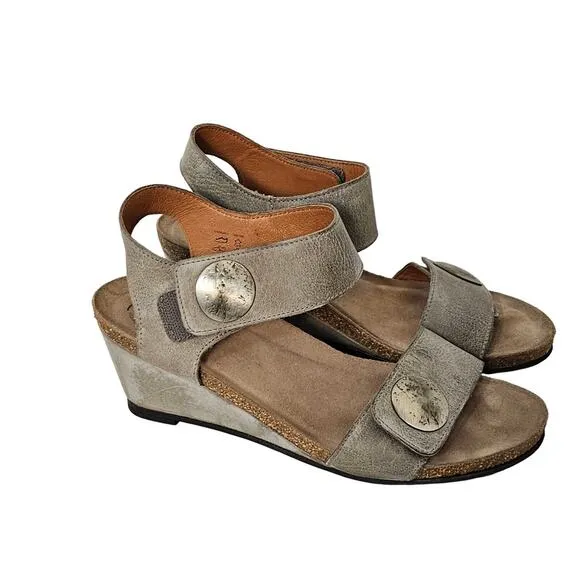 Taos 2 carousel 2 sandal‎ color graphite size 8.5 NW0T