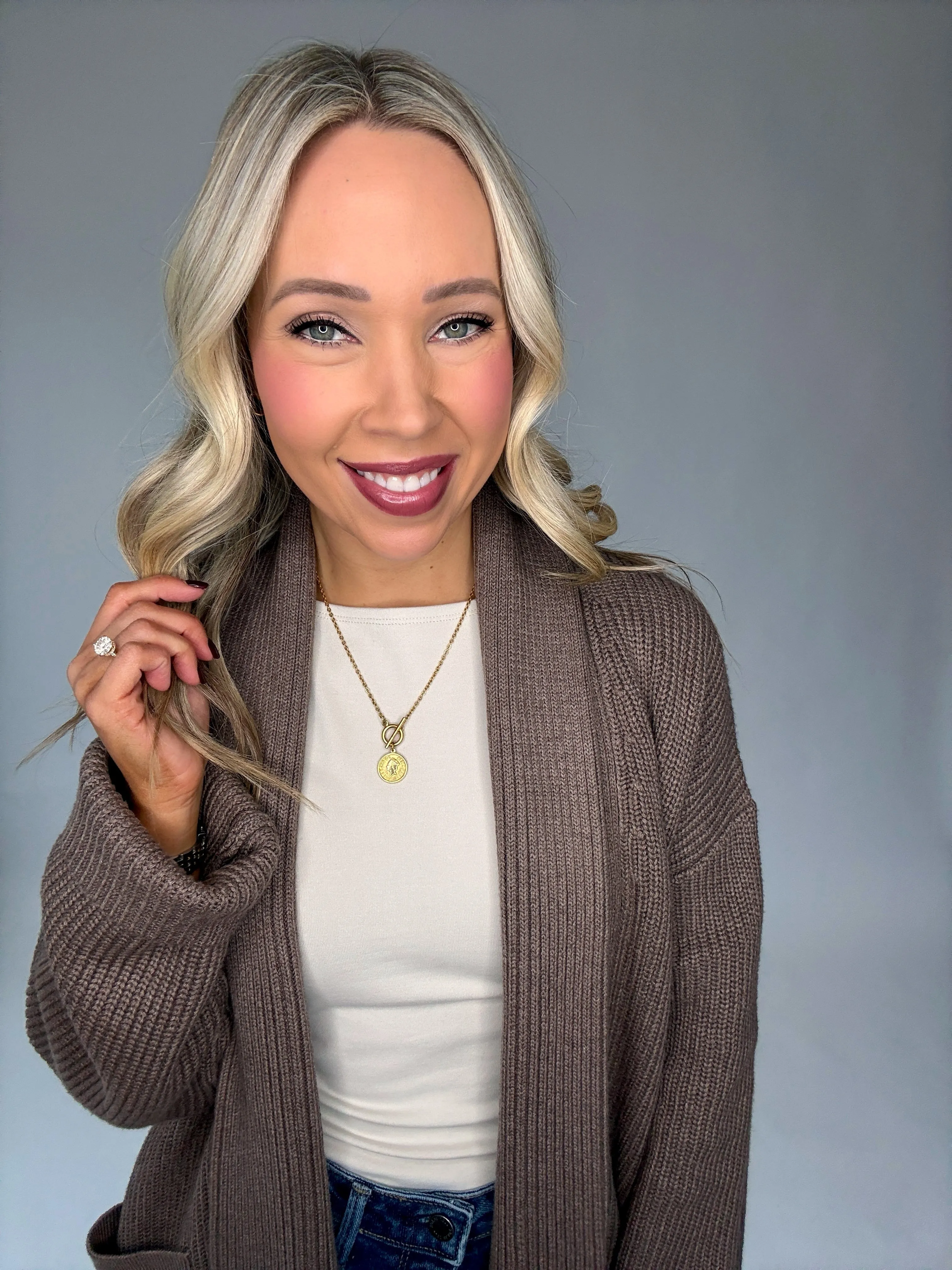 The Sidney Top - Beige