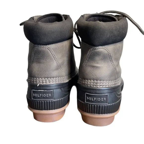 TOMMY HILFIGER Men's Colins 2 Duck Boots Size 8 Spring Utility