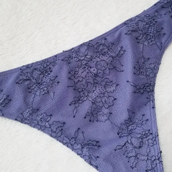 Victoria's Secret Vintage Lace Itsy Mini V-String Thong Panty NWT Strappy