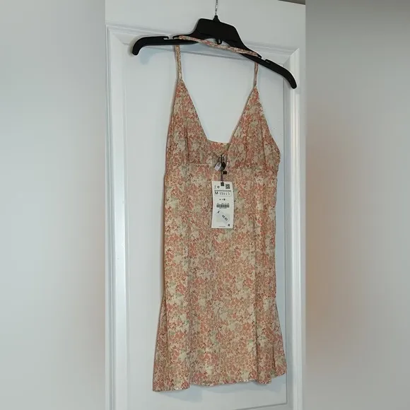 Zara  NWT  Womens Floral Strappy Mini Dress